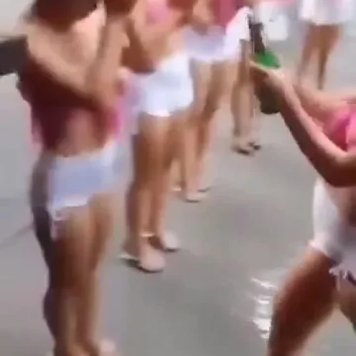 O ritual matinal que parece cena de outro planeta