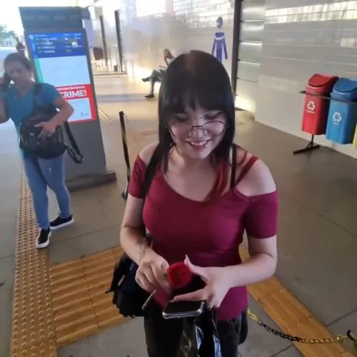 A internet tentando calcular idade pela aparência outra vez